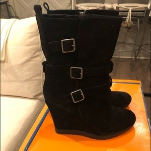 Suede boots